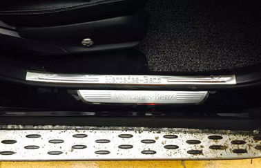 चीन मर्सिडीज बेंज जीएलसी 2015 के लिए स्टेनलेस स्टील दरवाजे की चादर प्लेट / साइड डोर स्कोफ प्लेट आपूर्तिकर्ता